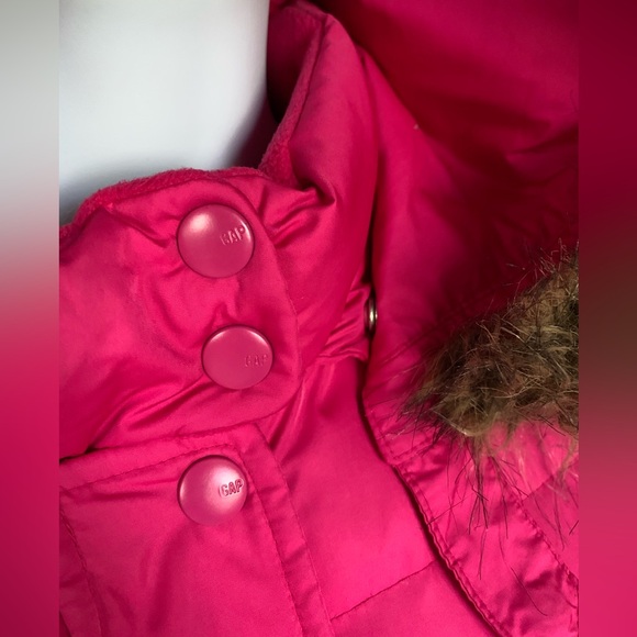 💕Women’s GAP puffer vest - Picture 5 of 5